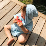 Nulu musliinist rannapontšo lastele